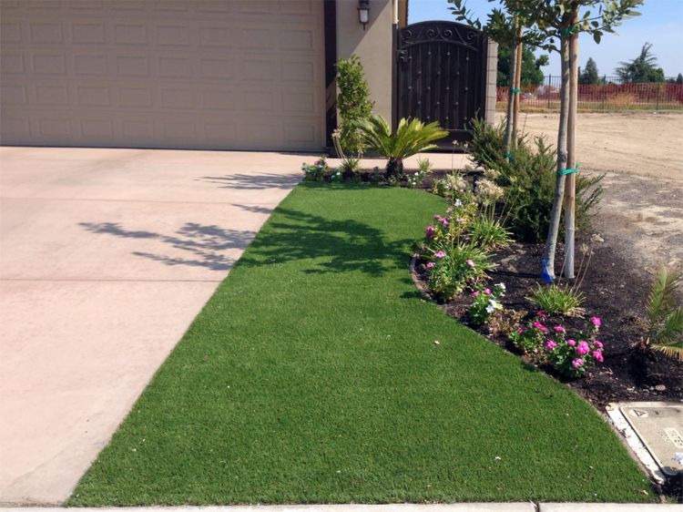 Front yard artificial grass concrete driveway, front driveway, garage, synthetic grass, fake grass, synthetic grass front yard